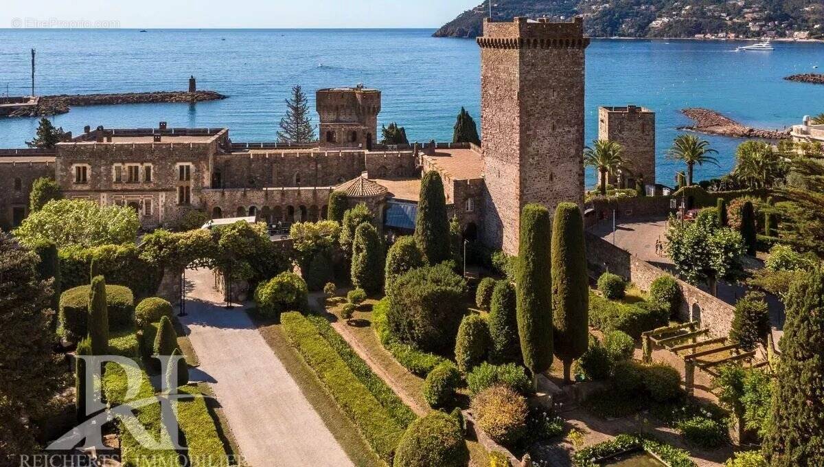 Appartement à MANDELIEU-LA-NAPOULE