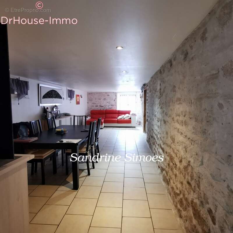 Maison à LA TRIMOUILLE