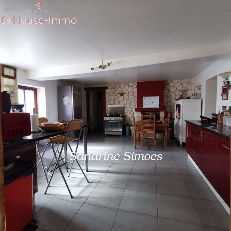 Maison à LA TRIMOUILLE