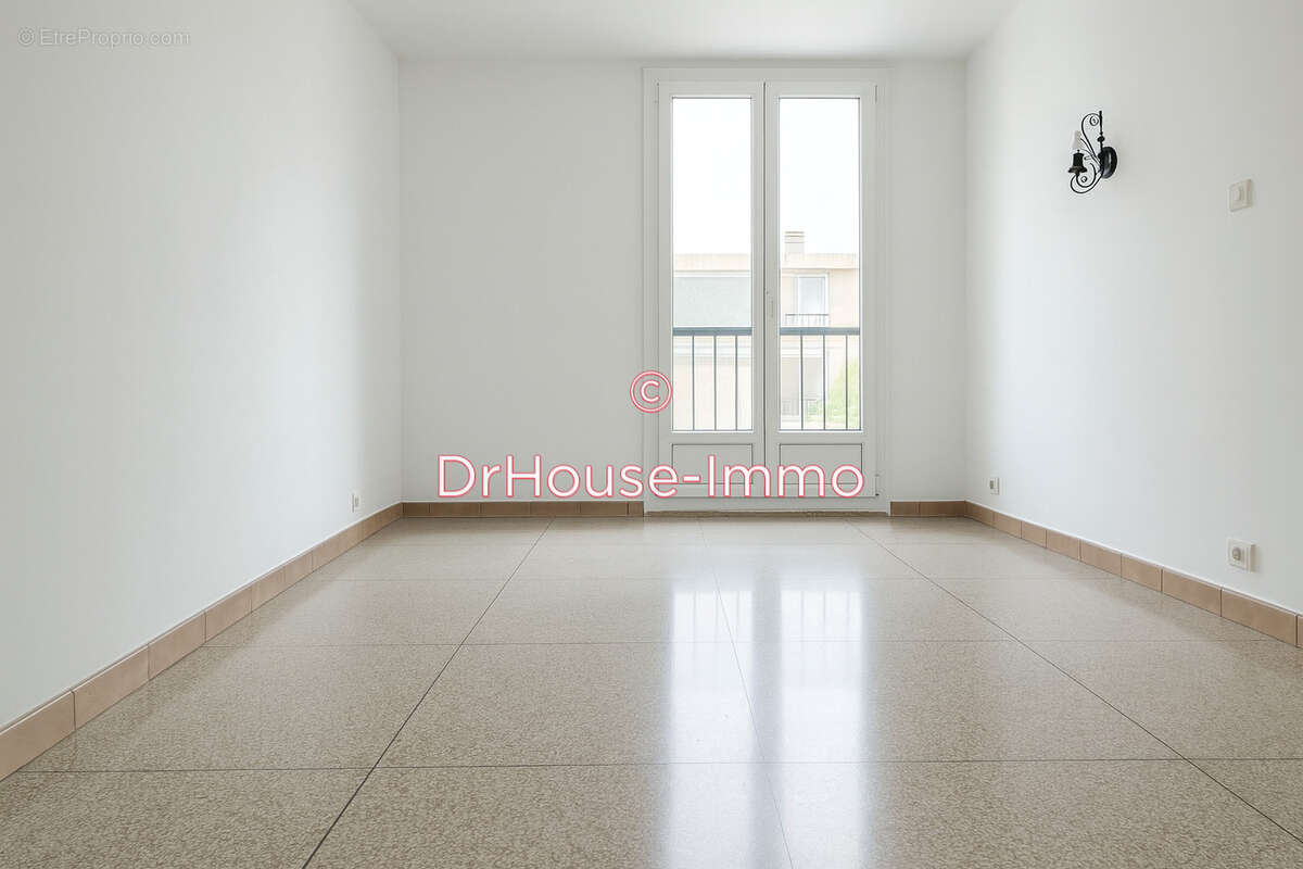 Appartement à SAINT-VICTORET