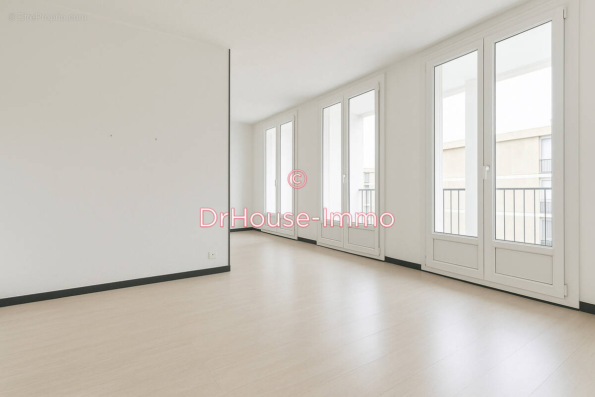 Appartement à SAINT-VICTORET