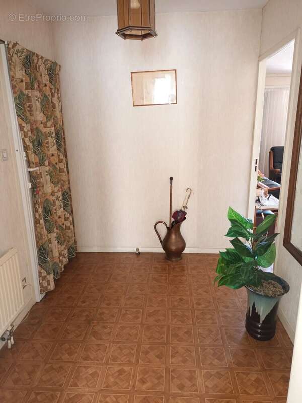 Appartement à MONTCEAU-LES-MINES