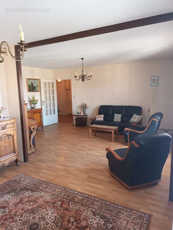 Appartement à MONTCEAU-LES-MINES