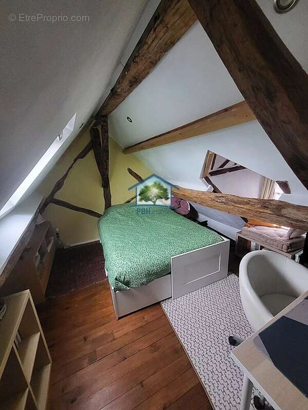 Maison à SAINT-JEAN-LES-DEUX-JUMEAUX