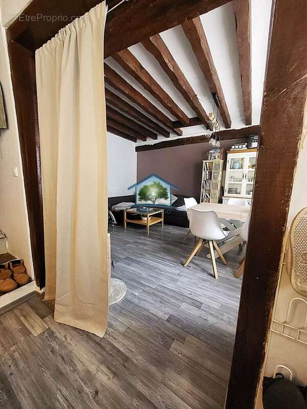 Maison à SAINT-JEAN-LES-DEUX-JUMEAUX