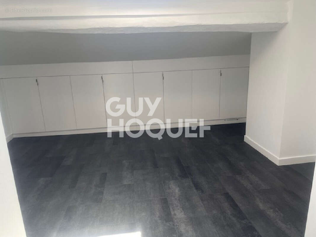 Appartement à VALLAURIS