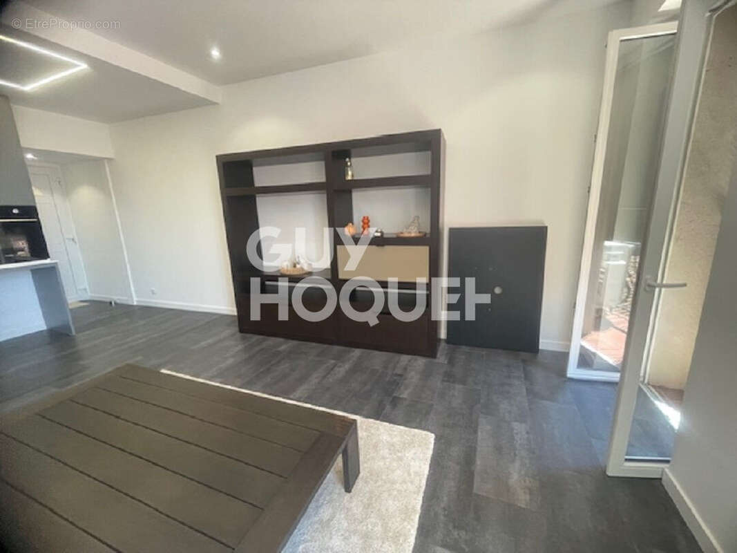 Appartement à VALLAURIS