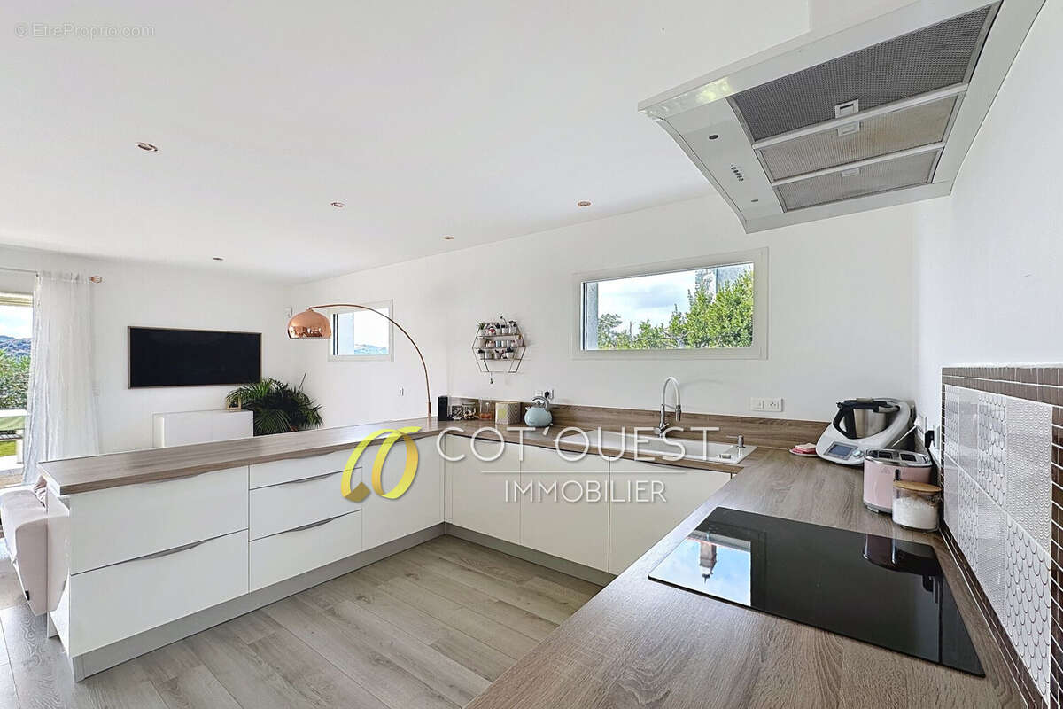 Maison à VILLENEUVE-LOUBET