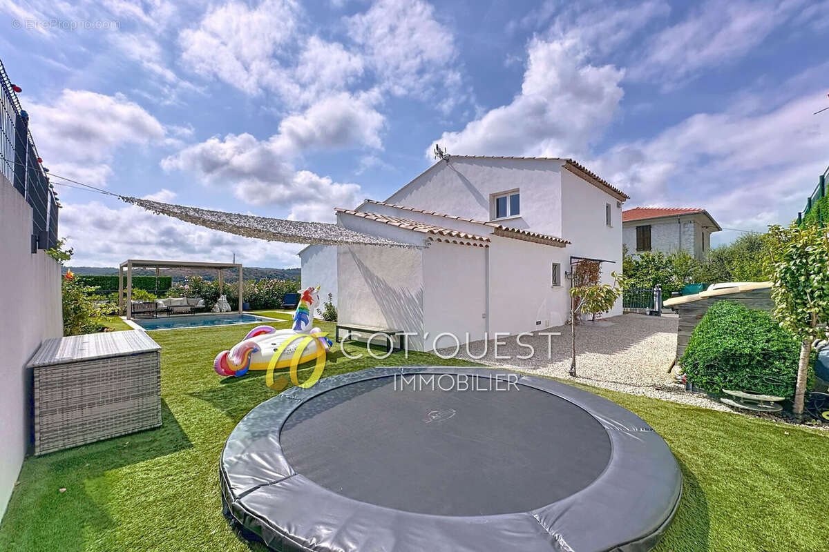 Maison à VILLENEUVE-LOUBET