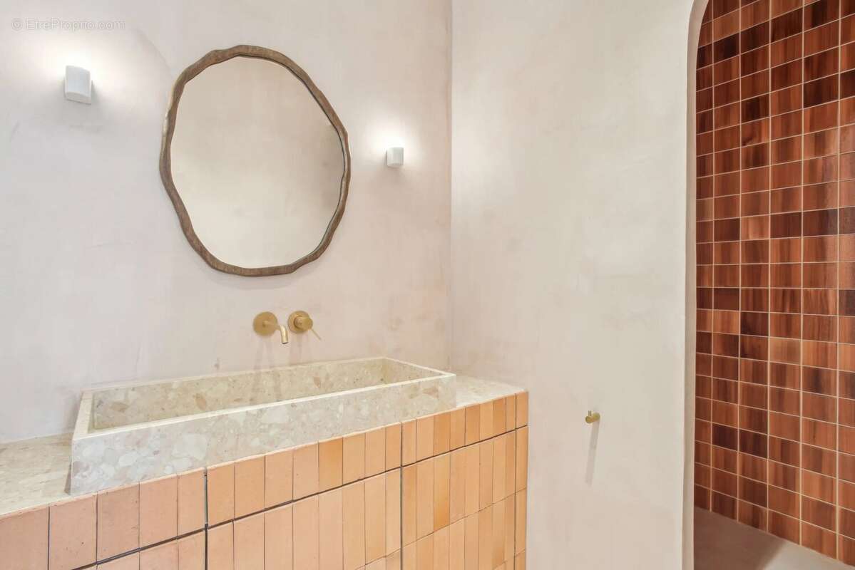 Appartement à PARIS-6E