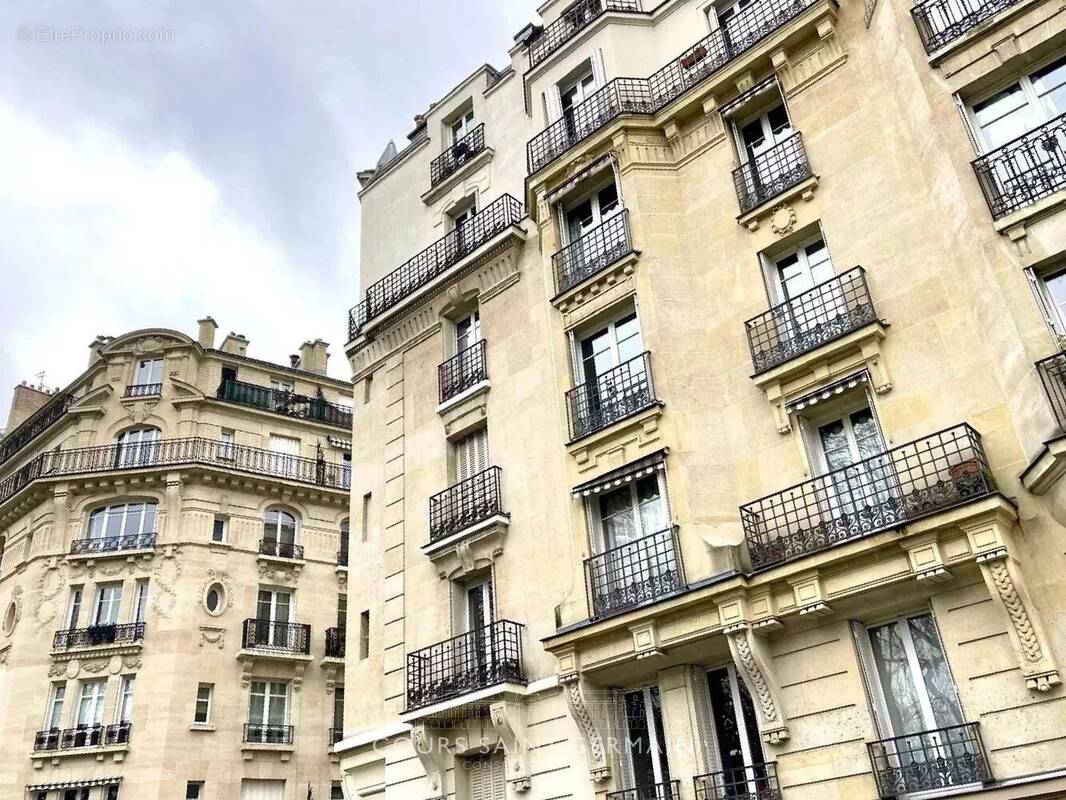 Appartement à PARIS-14E