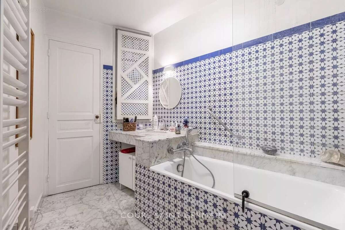 Appartement à PARIS-14E