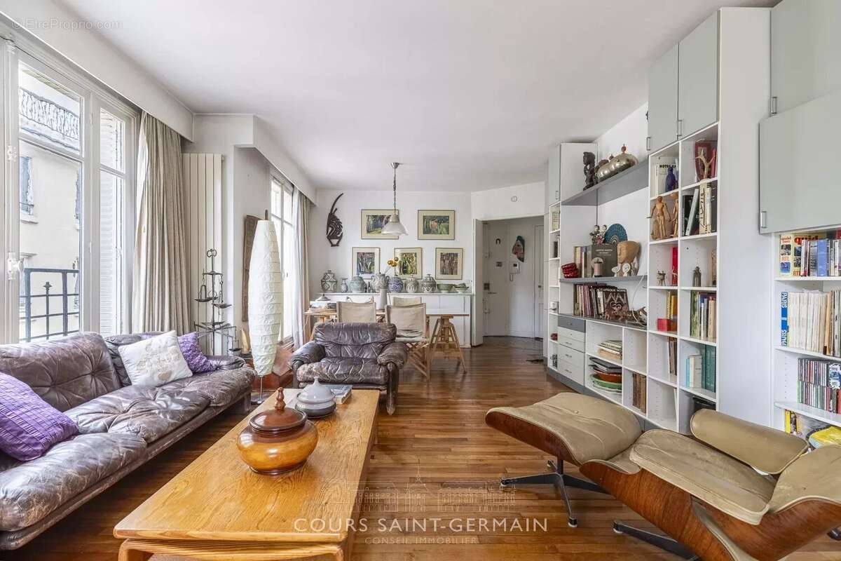 Appartement à PARIS-14E