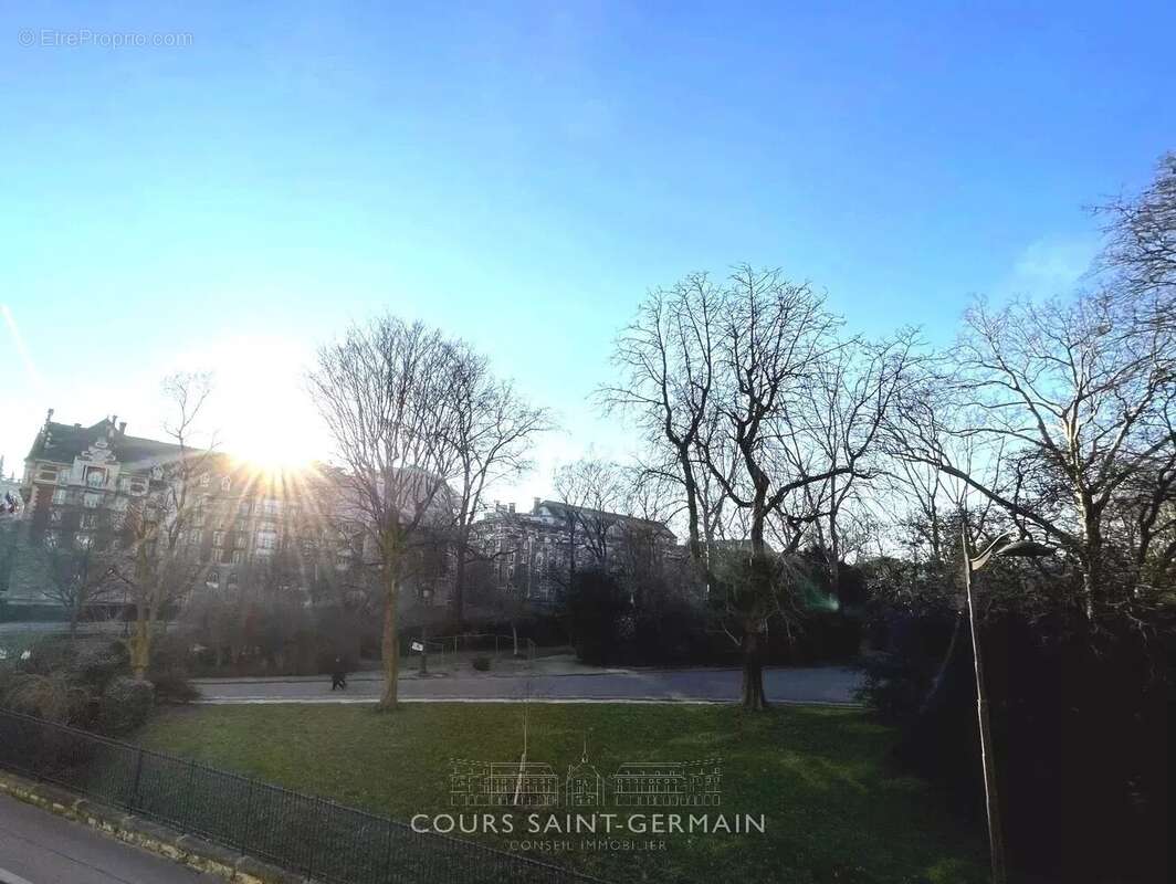 Appartement à PARIS-14E