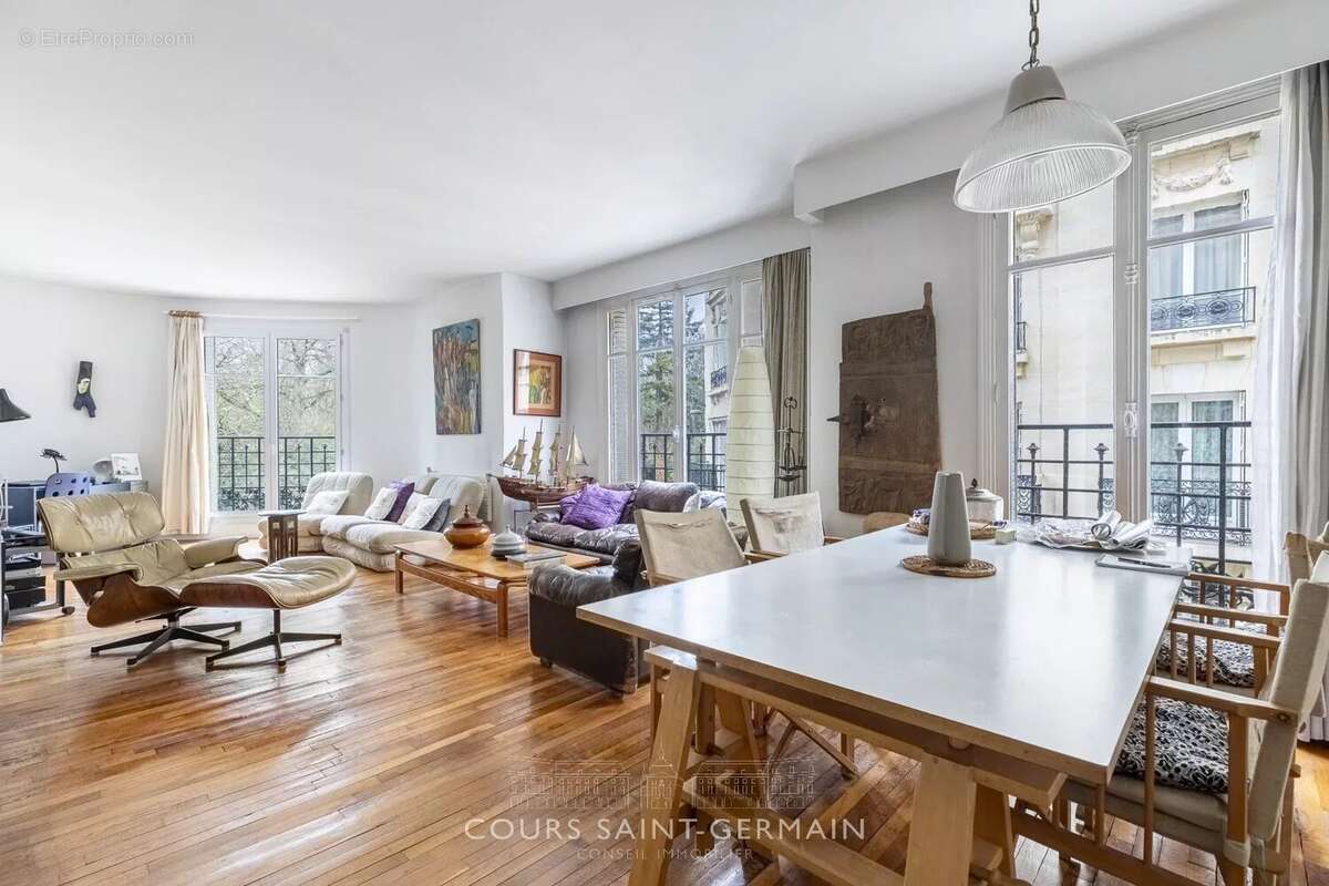 Appartement à PARIS-14E