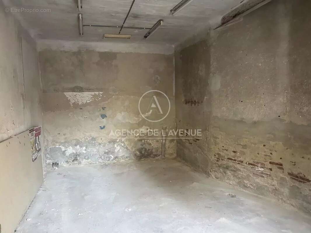 Parking à LA SEYNE-SUR-MER