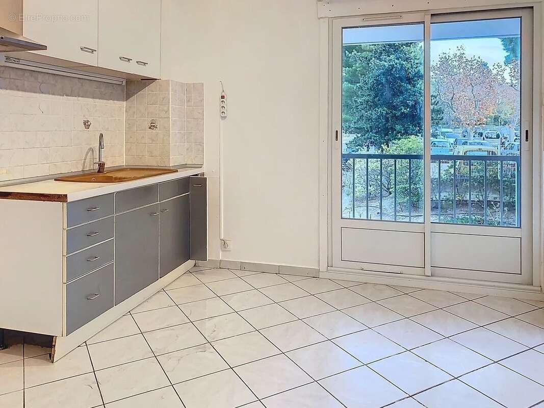 Appartement à MARSEILLE-9E