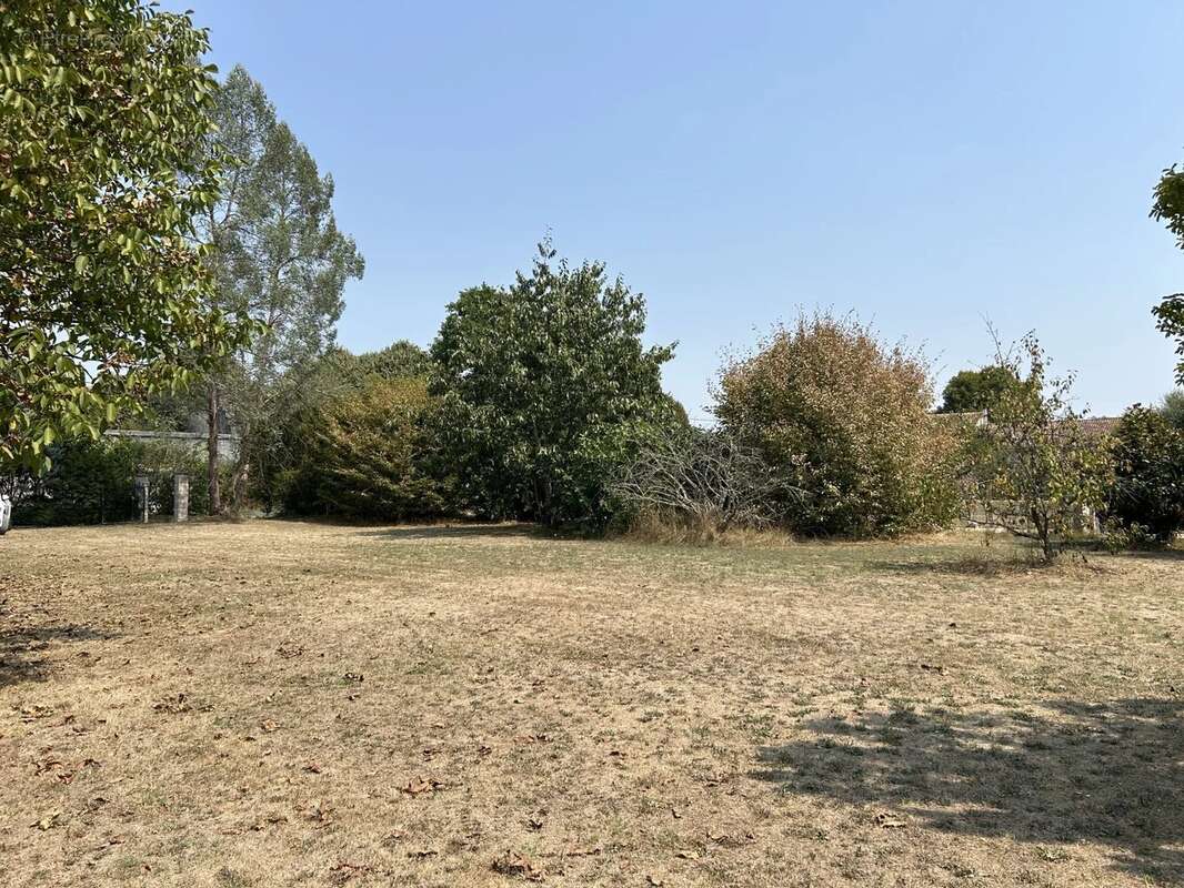 Maison à AUBETERRE-SUR-DRONNE