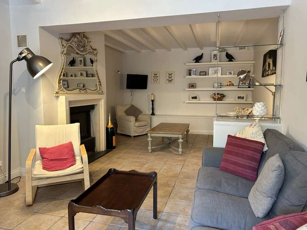 Maison à AUBETERRE-SUR-DRONNE