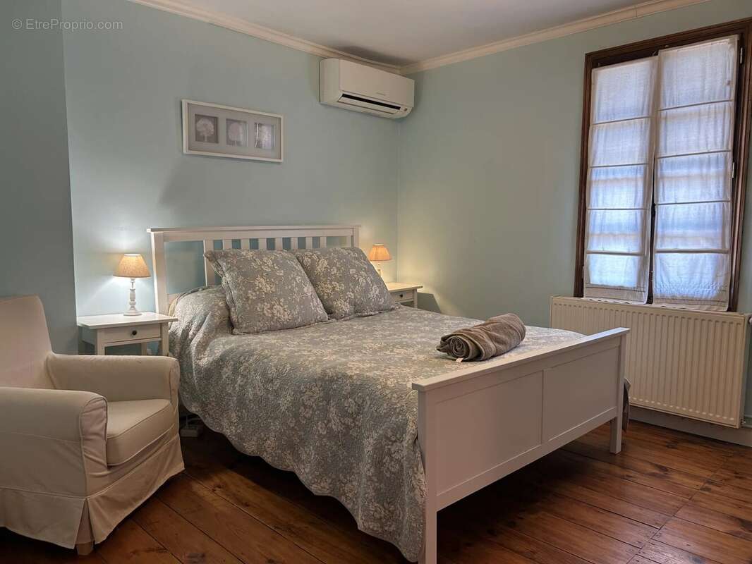 Maison à AUBETERRE-SUR-DRONNE