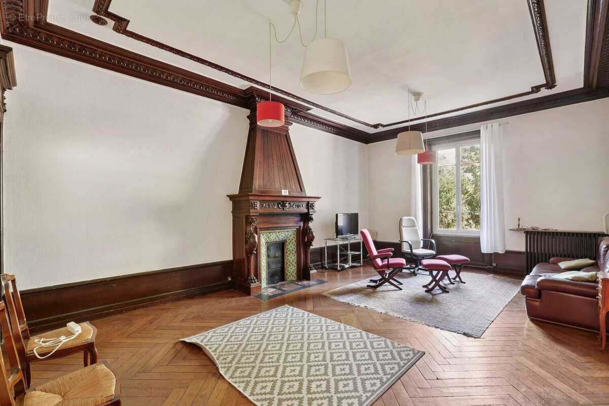 Appartement à SATHONAY-CAMP