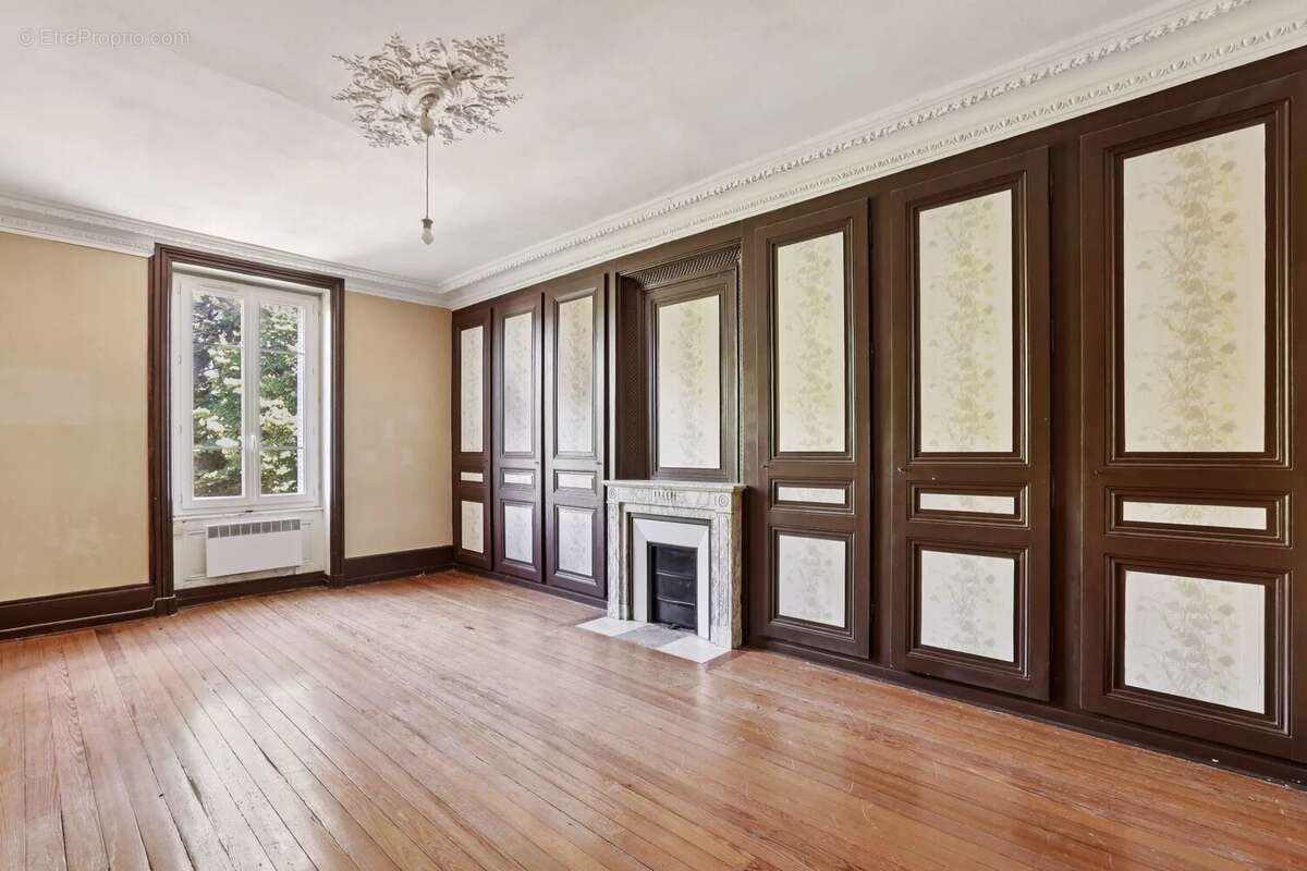 Appartement à SATHONAY-CAMP