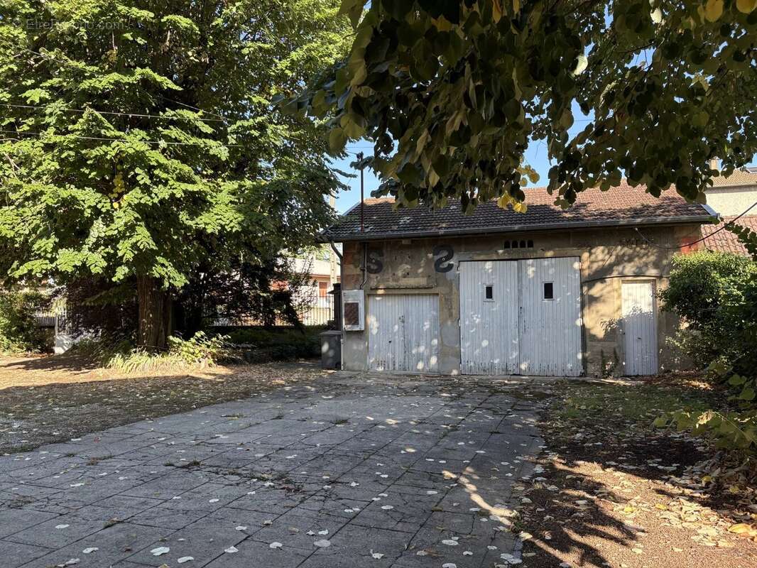 Appartement à SATHONAY-CAMP