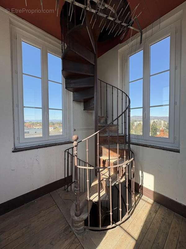 Appartement à SATHONAY-CAMP