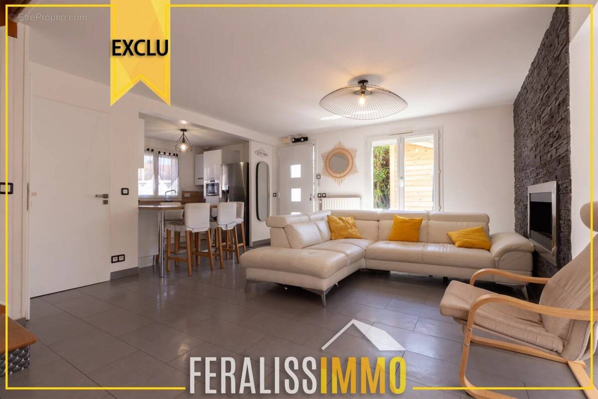 Maison à COURDIMANCHE