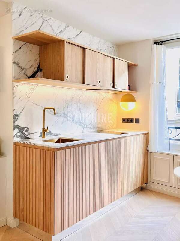 Appartement à PARIS-2E