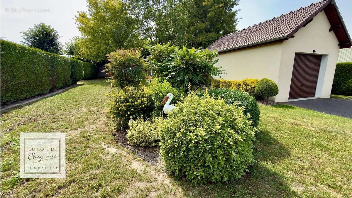 Maison à OSSEY-LES-TROIS-MAISONS