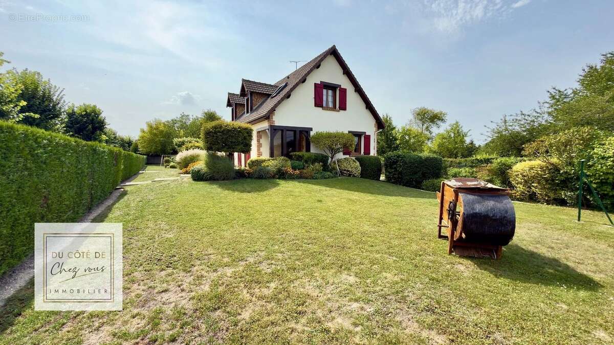 Maison à OSSEY-LES-TROIS-MAISONS
