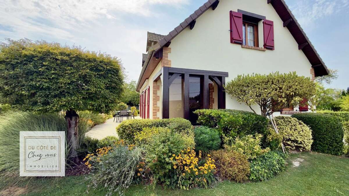 Maison à OSSEY-LES-TROIS-MAISONS