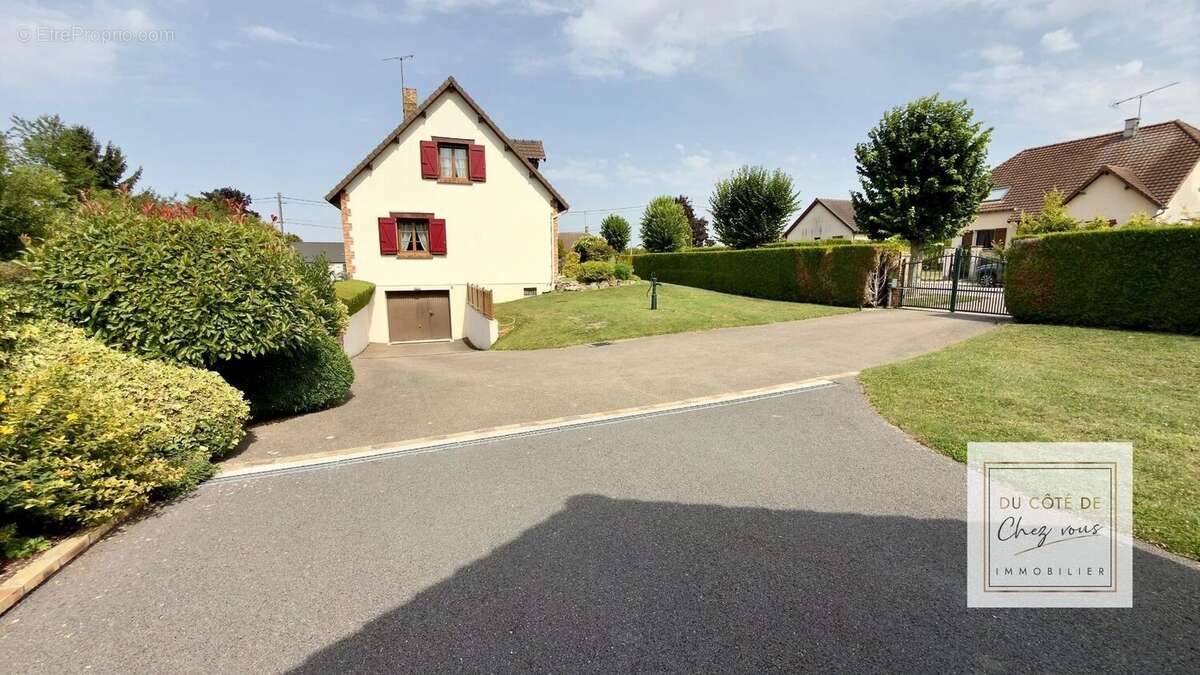 Maison à OSSEY-LES-TROIS-MAISONS