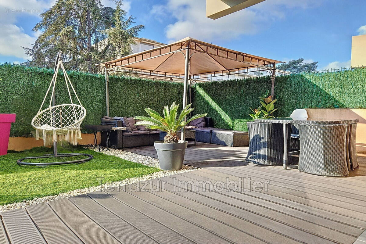 Appartement à VALLAURIS