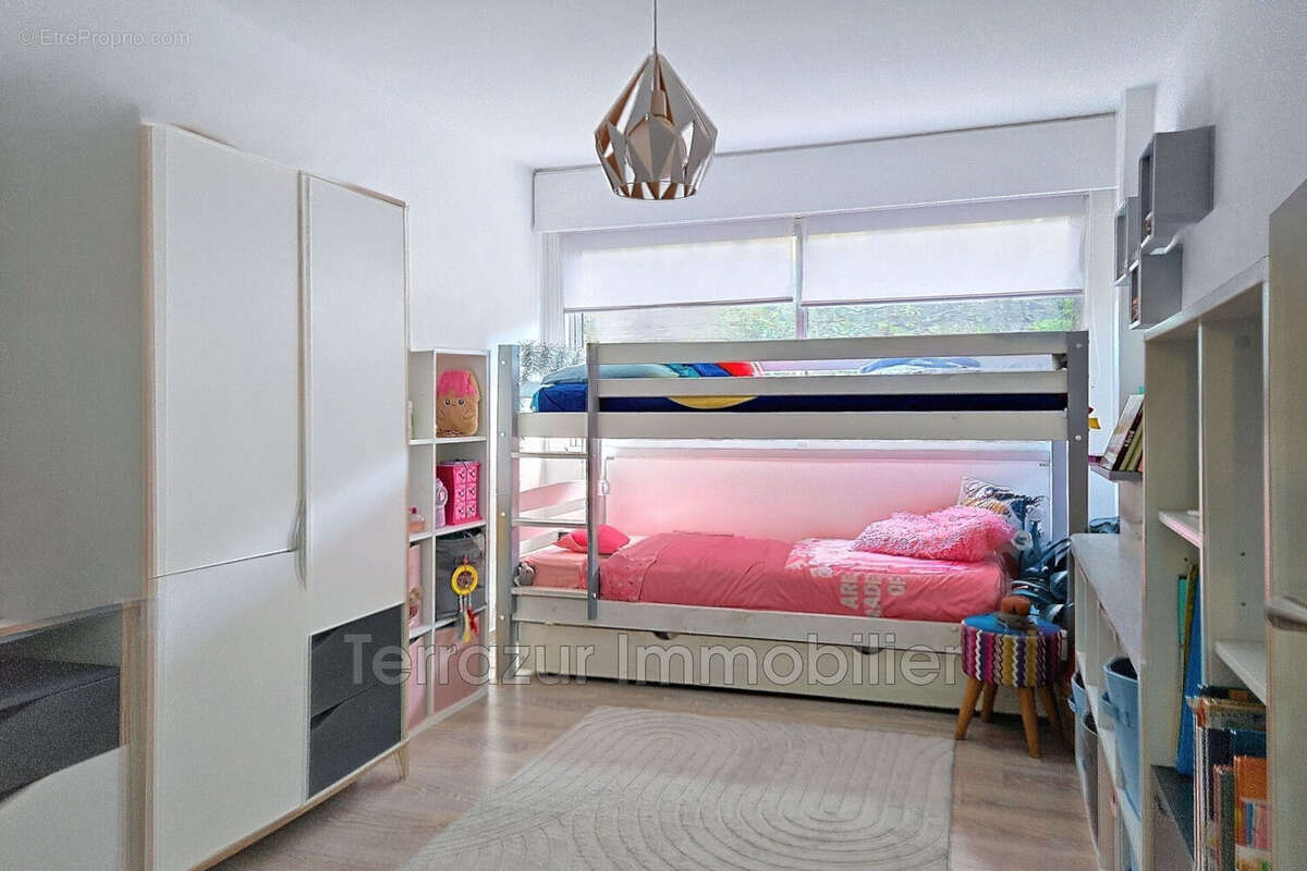 Appartement à VALLAURIS