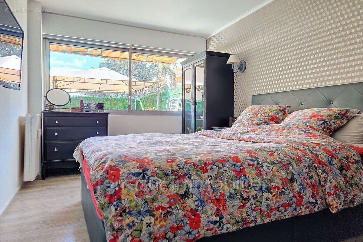 Appartement à VALLAURIS