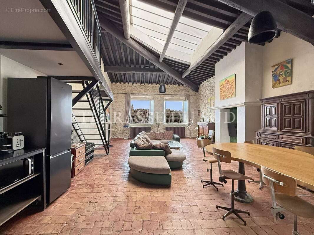 Appartement à MARSEILLE-7E