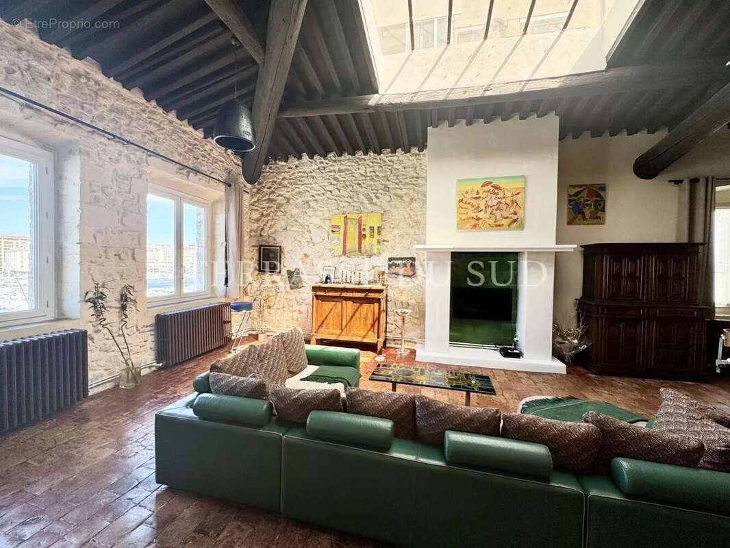 Appartement à MARSEILLE-7E