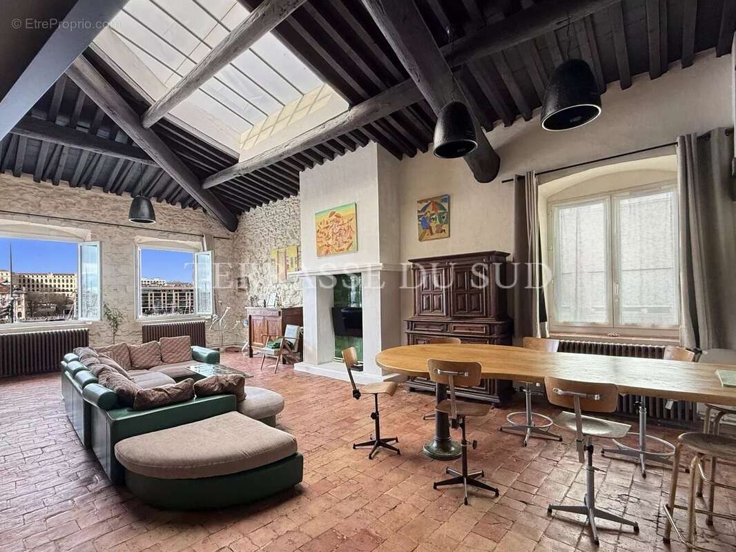 Appartement à MARSEILLE-7E