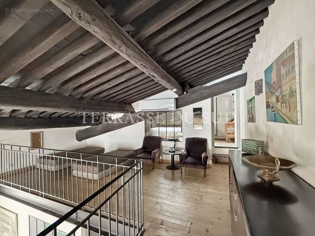 Appartement à MARSEILLE-7E