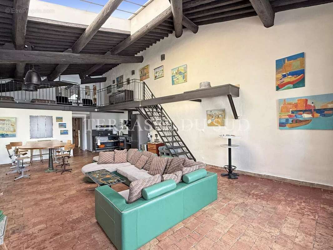 Appartement à MARSEILLE-7E