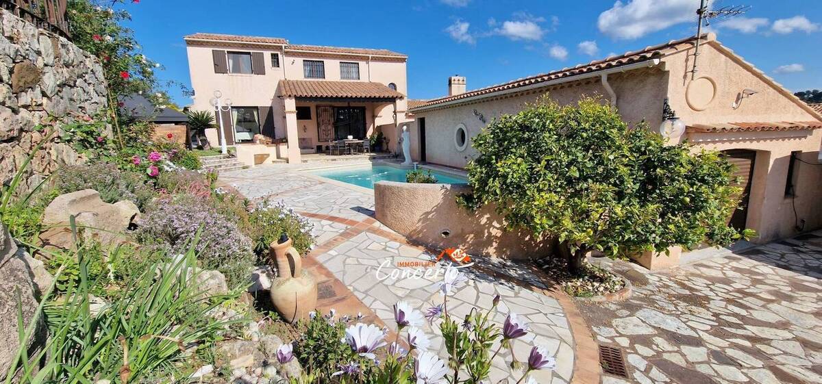 Autre à SAINT-RAPHAEL