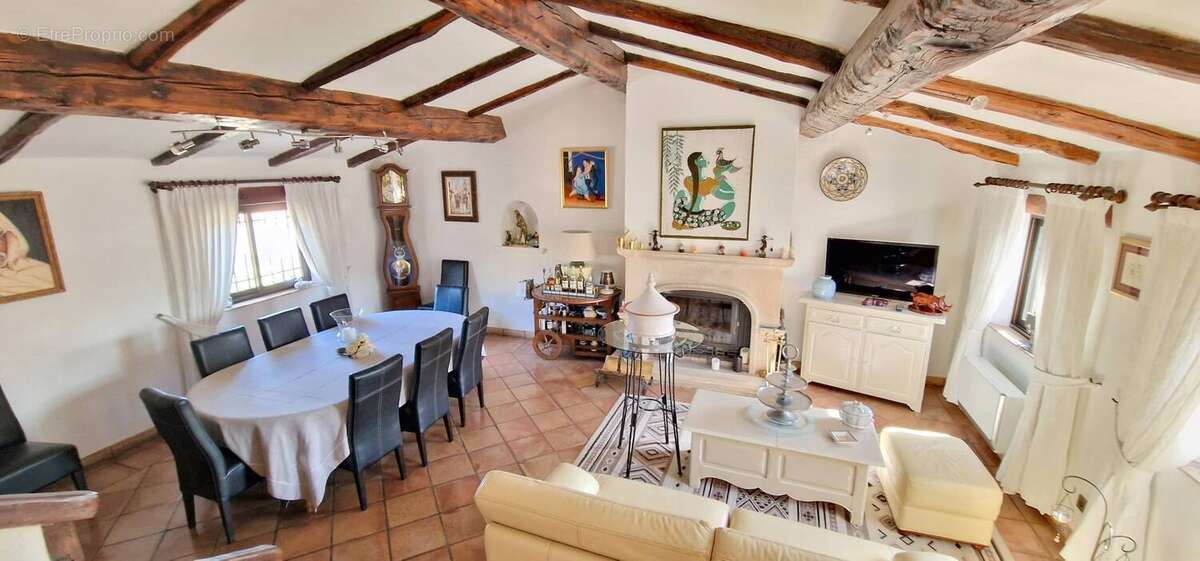 Autre à SAINT-RAPHAEL