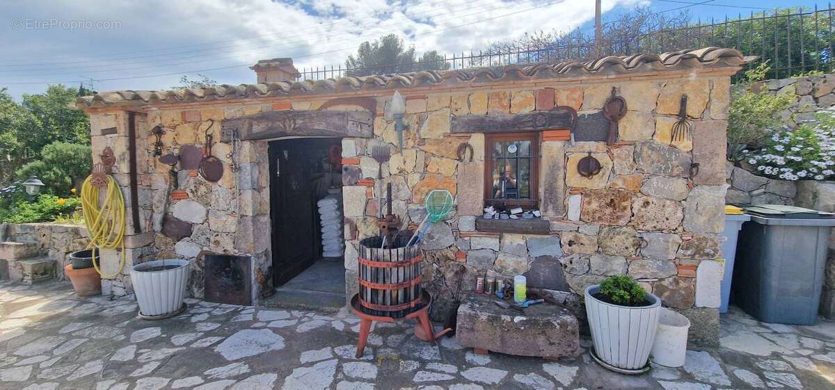 Autre à SAINT-RAPHAEL