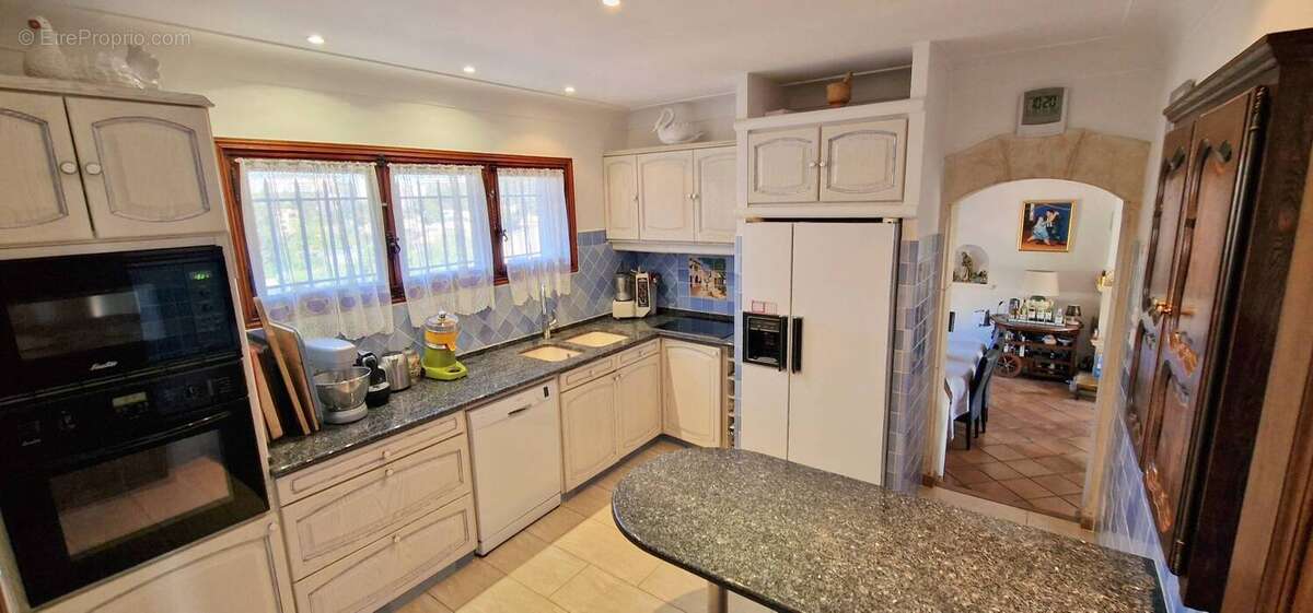 Autre à SAINT-RAPHAEL