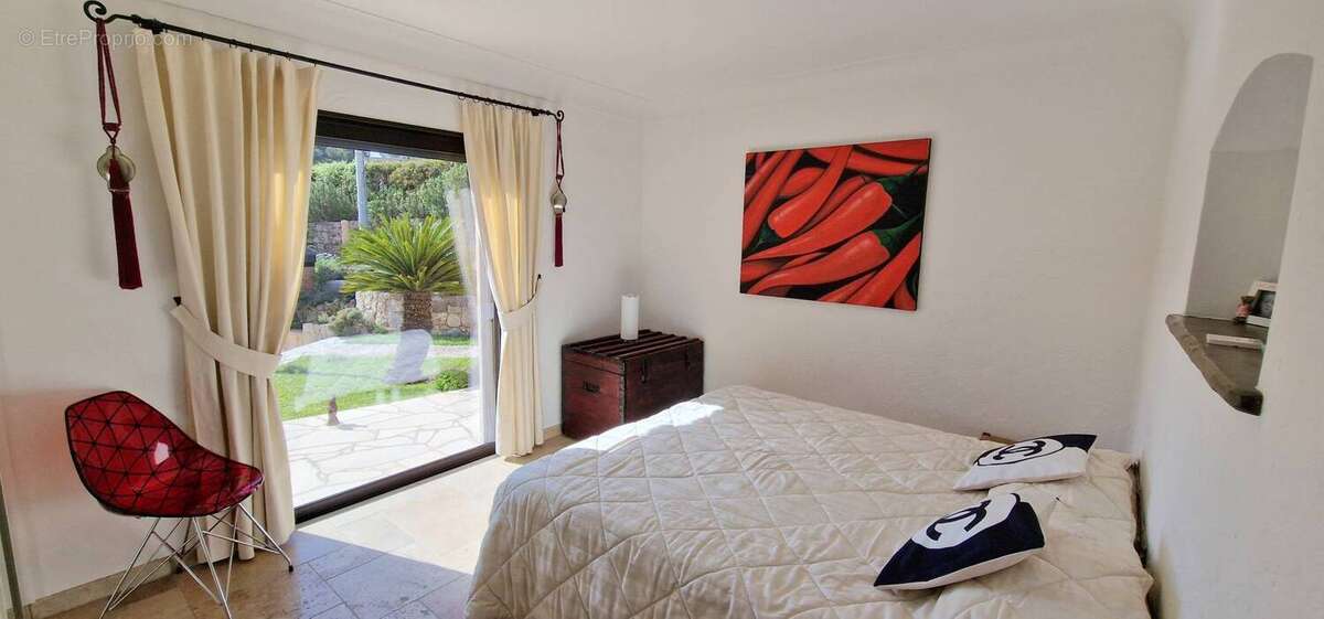 Autre à SAINT-RAPHAEL