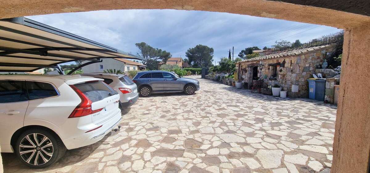 Autre à SAINT-RAPHAEL