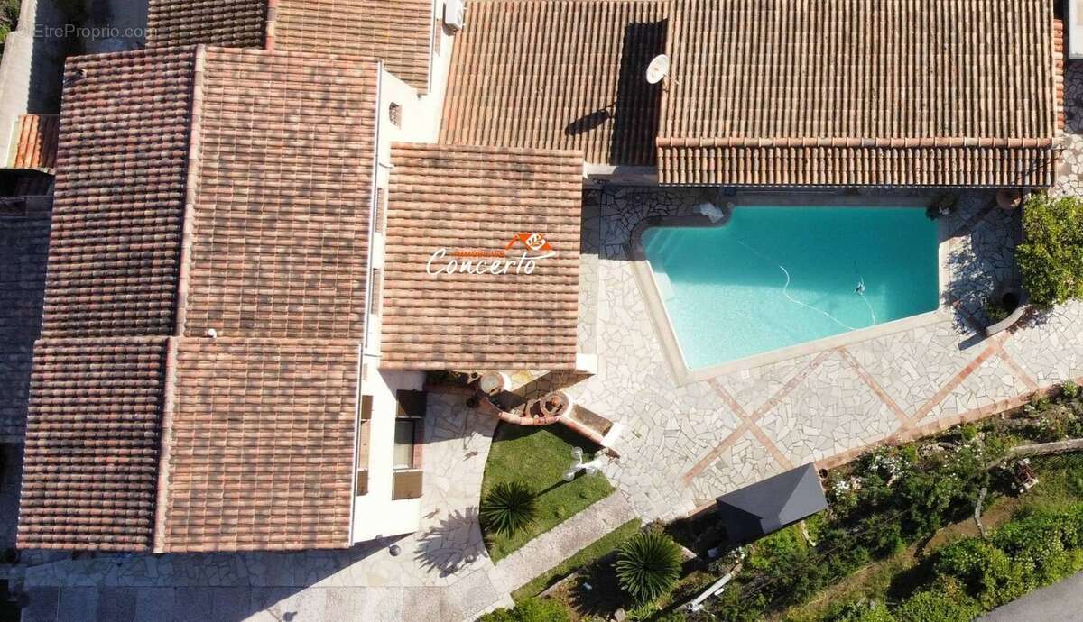 Autre à SAINT-RAPHAEL