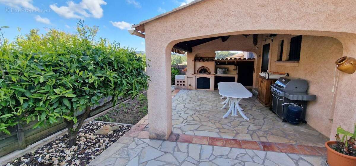 Autre à SAINT-RAPHAEL